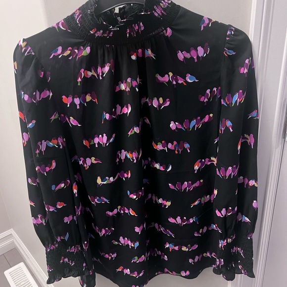 Kate spade multi colored blouse. Ruffled neck and cuff size large - Picture 2 of 3